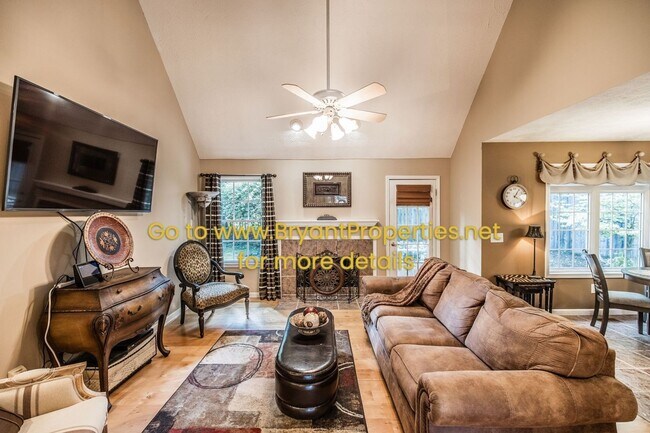 Building Photo - Madison/Rivergate Area - 3 Bedroom, 2.5 Baths