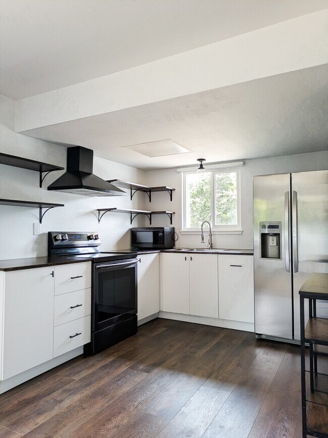 Building Photo - 7431 St Philomena Way