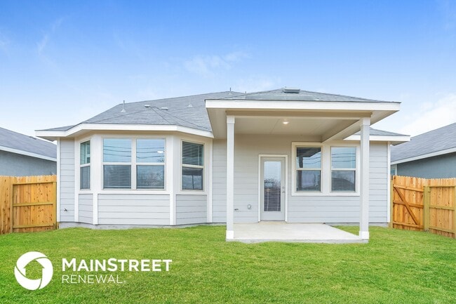 Building Photo - 9219 Dak Ave.