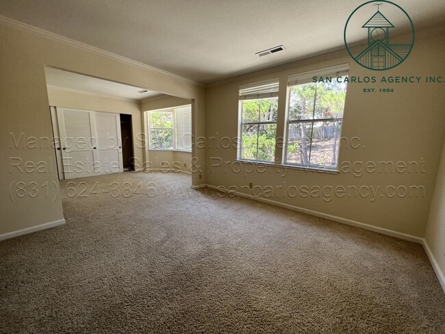 Building Photo - Two Bed Pacific Grove Condo in Gated Commu...