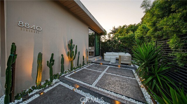 Building Photo - 8840 Ashcroft Ave