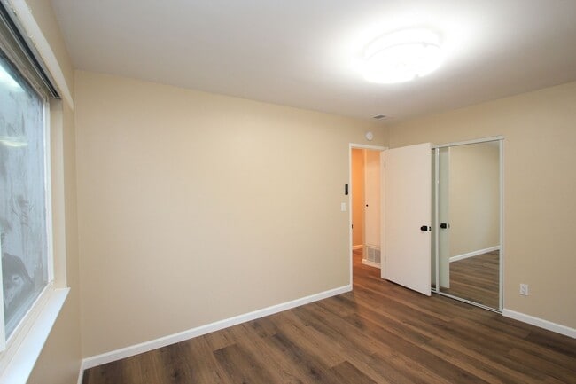 Building Photo - Charming 3-Bedroom Home with Spacious Layo...