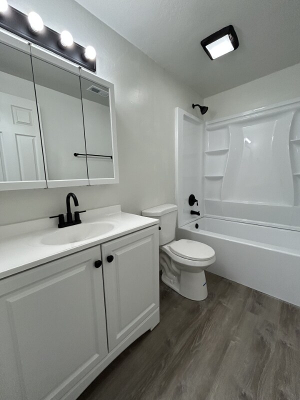 Building Photo - 1801 Parkway Blvd