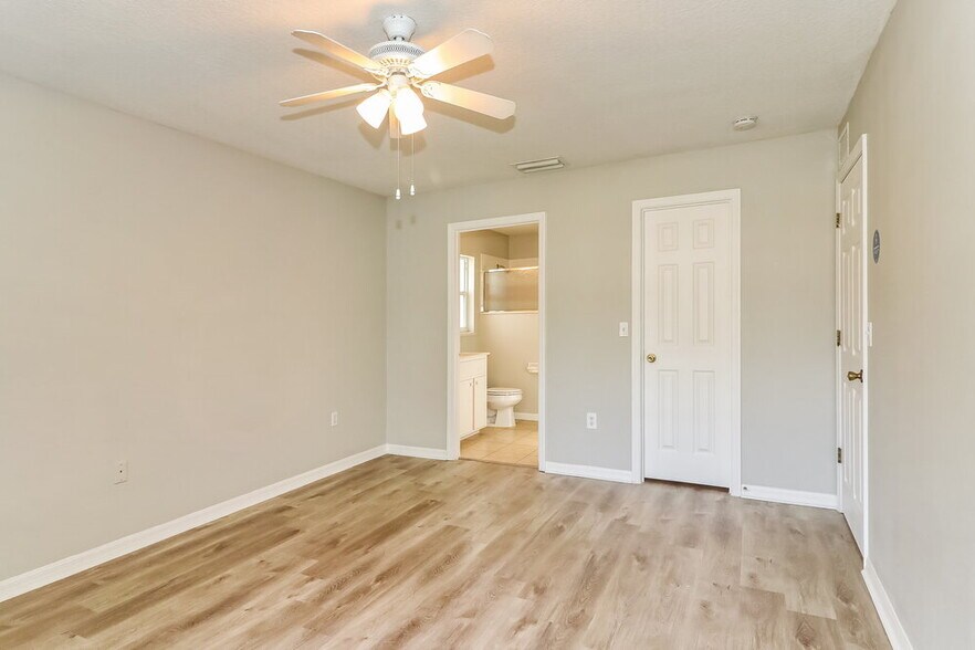 Building Photo - 7180 Mauna Loa Blvd