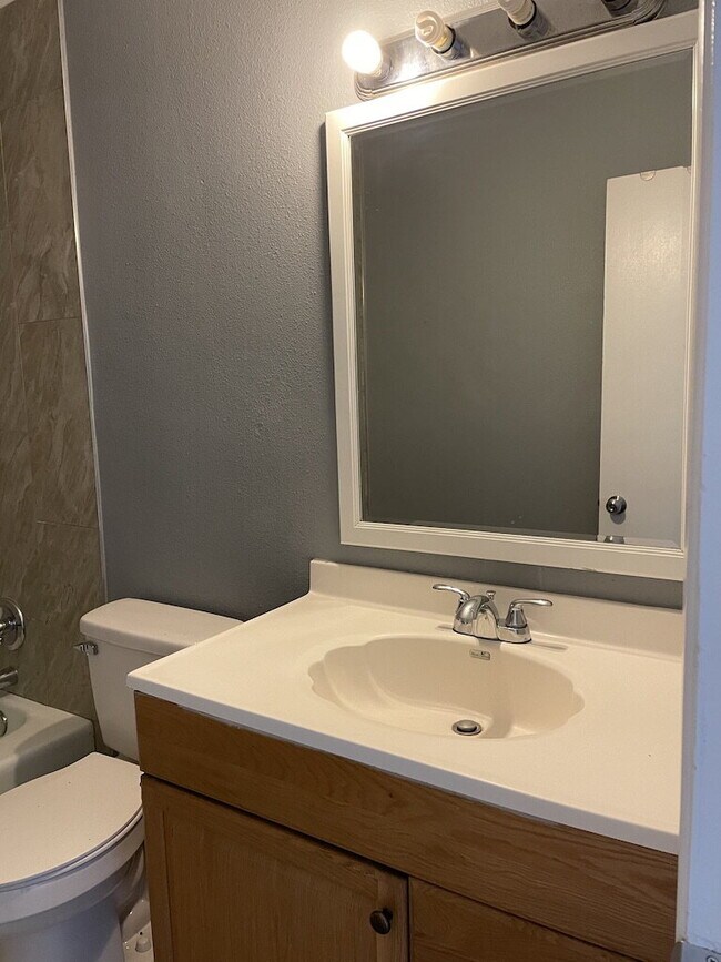 Building Photo - 8137 Staghorn Dr