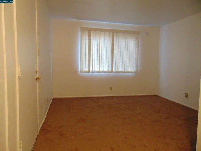 Building Photo - 1205 Broadway Ave