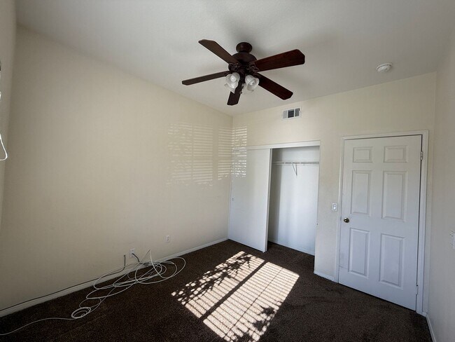 Building Photo - 43439 Bale Ct