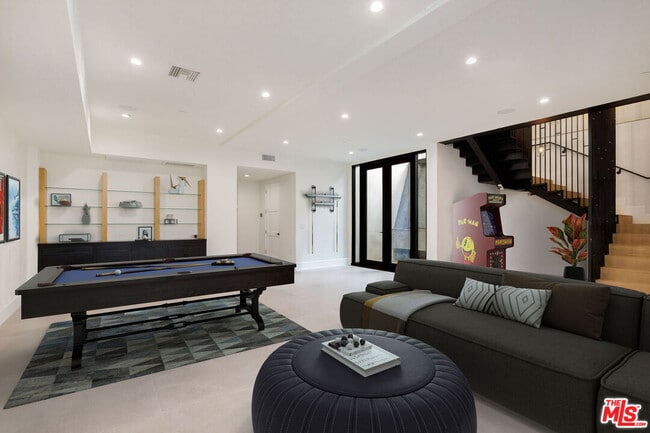 Building Photo - 444 Laurel Ave