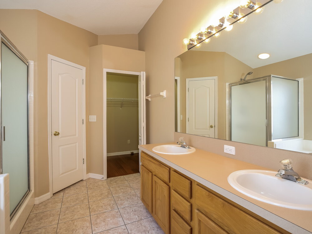 Building Photo - 22646 Hawk Hill Loop