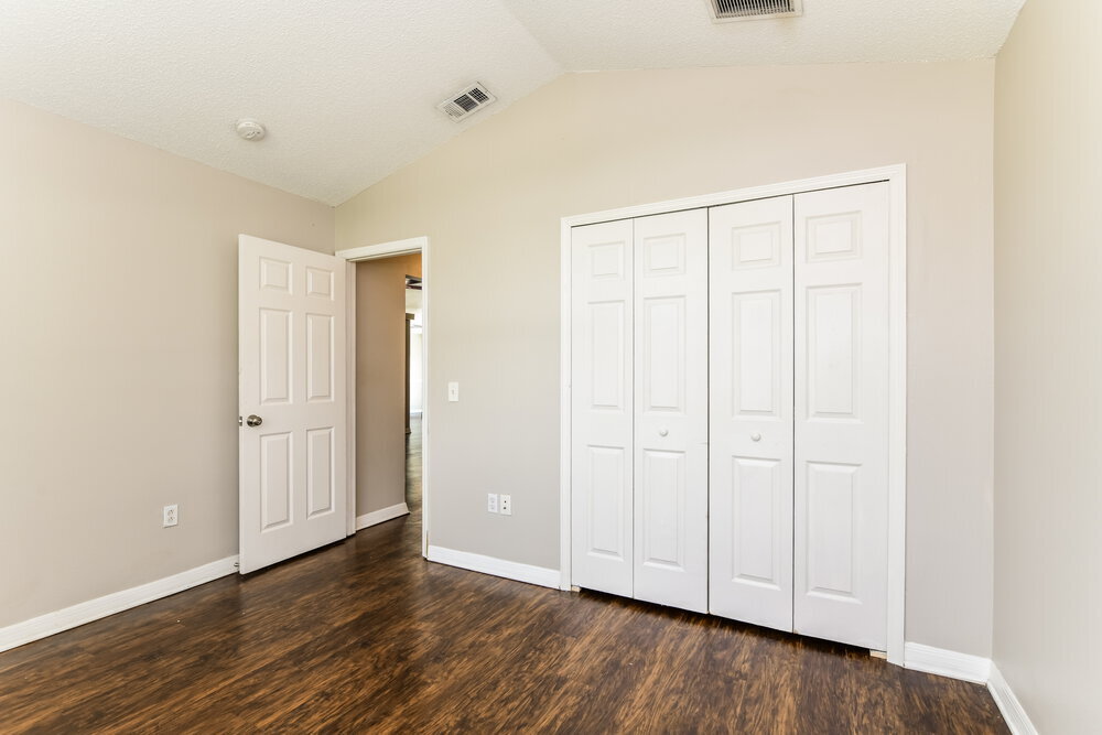Building Photo - 1129 Pinedale Dr
