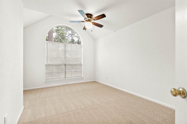 Building Photo - 8 Greentwig Pl