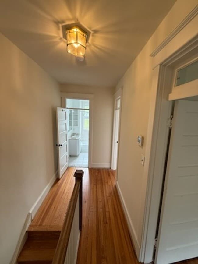 Building Photo - Georgetown Row Home For Rent!