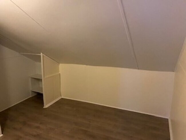 Building Photo - 1319 Clover Ave