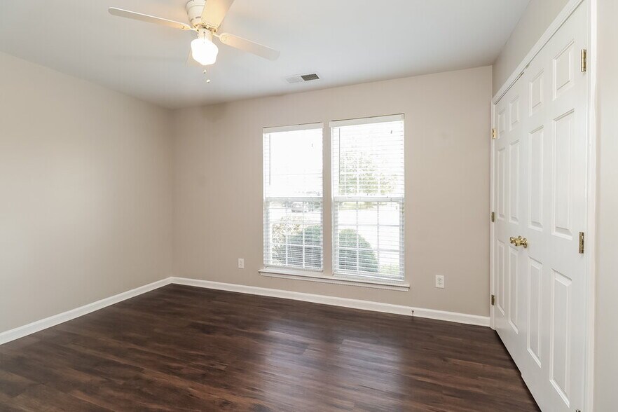 Building Photo - 11931 Creek Turn Dr