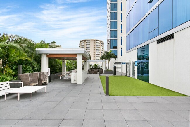 Building Photo - Stunning 3BD/3BA/2PRKG Residence at Azure Ala Moana