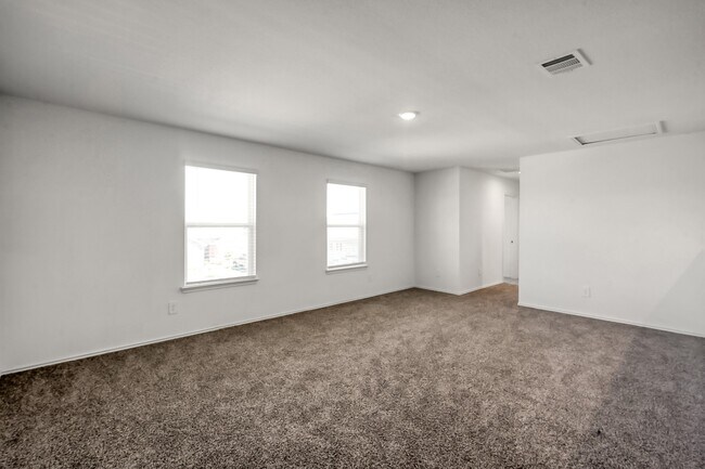 Building Photo - 15130 Pr Ml Dr