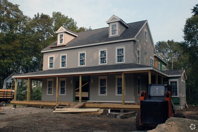 Primary Photo - 150 N Main St
