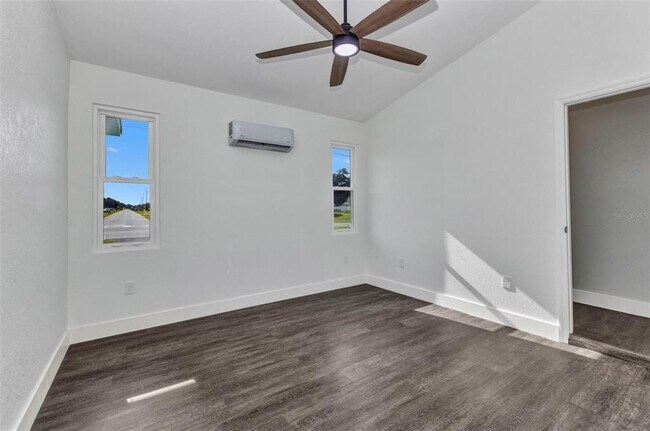 Building Photo - 1611 Sheehan Blvd