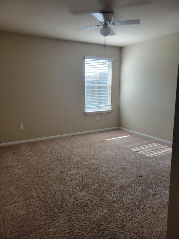 Building Photo - 213 Camellia Dr