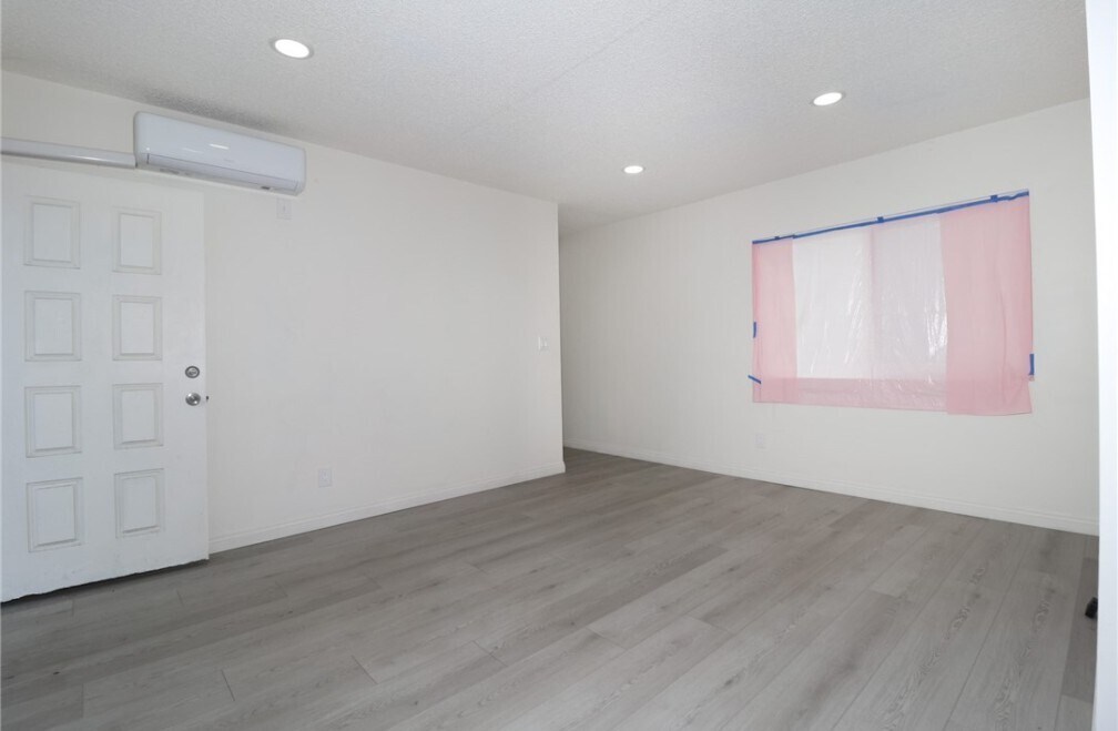 Building Photo - 2309 Johnston St