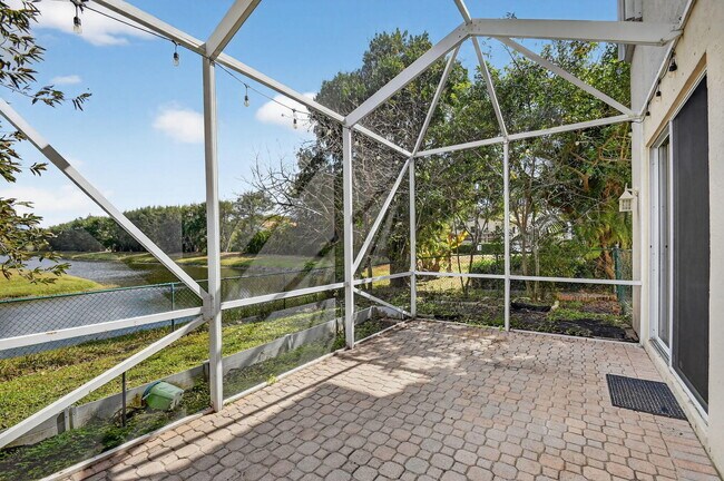 Building Photo - 1856 Capeside Cir