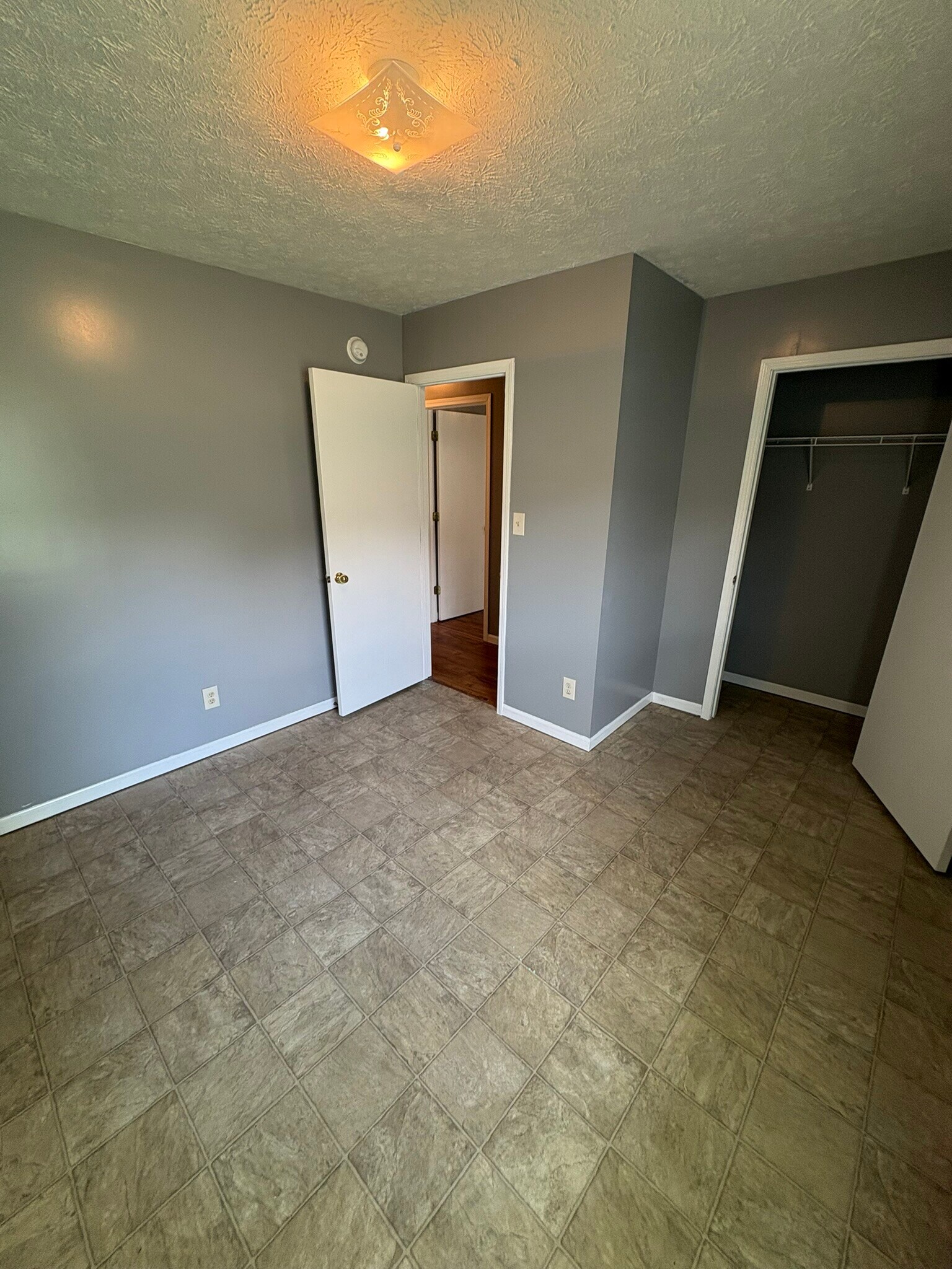 Building Photo - 1835 Carpenter Cir