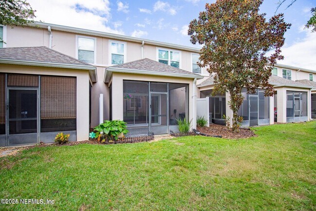 Building Photo - 721 Crystal Way