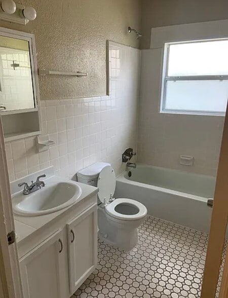 Building Photo - 8277 Cheryl Ann Ln
