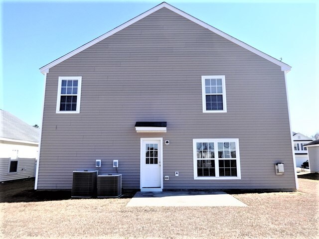 Building Photo - 235 Emerald Isle Dr