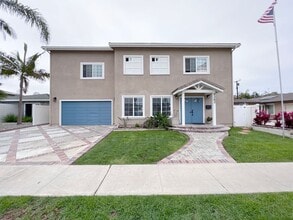 Building Photo - NEW AC - Bright & Spacious Single-Family Home with Pool