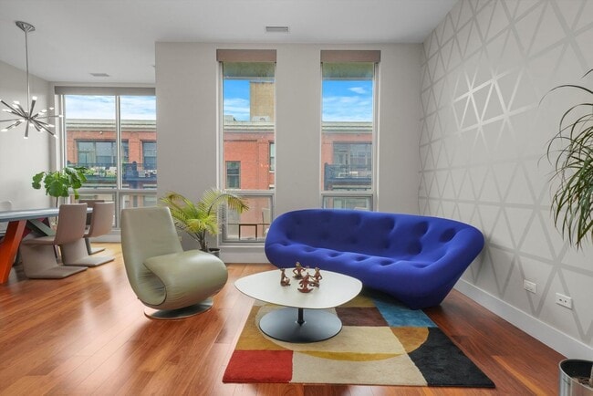 Building Photo - 128 S Aberdeen St