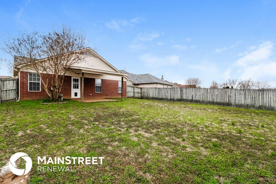 Building Photo - 1052 Cross Wood Ln