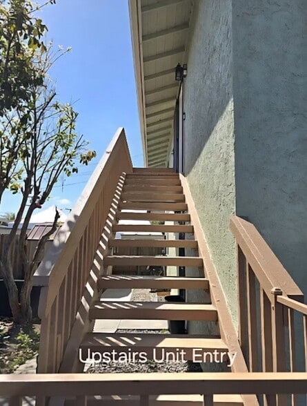 Building Photo - 7446 N Judson St