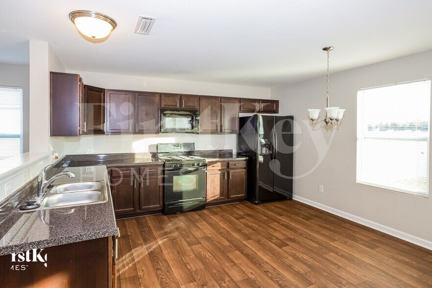 Building Photo - 1990 Quill Ct