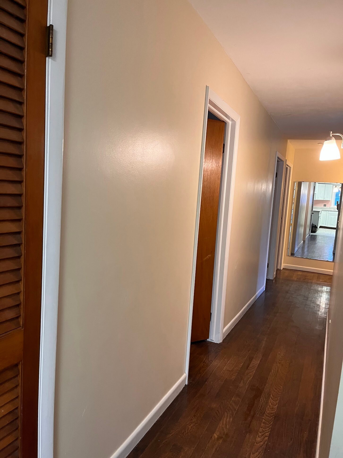 Hallway - 39 Baylis St