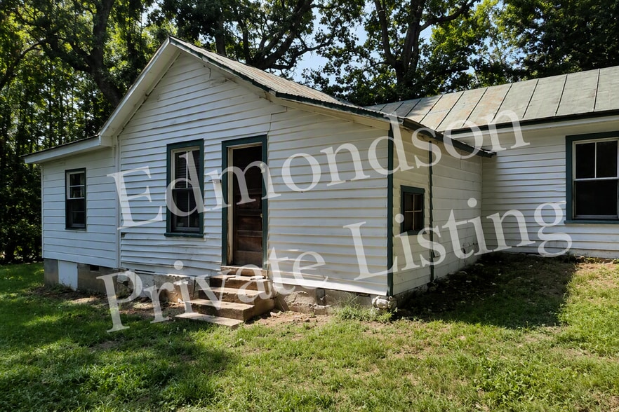 Building Photo - 1300 Thorntons Mill Rd