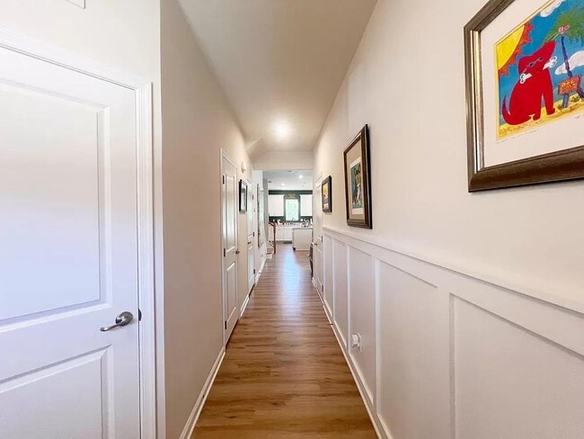 Building Photo - 100 Lilywood Ct