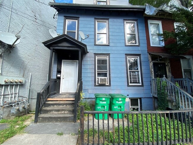 Primary Photo - 31 Clark St