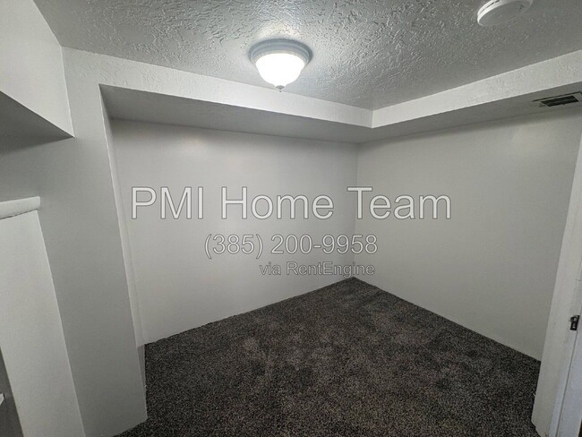 Building Photo - 567 E 4400 S