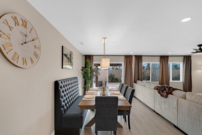 Building Photo - 84131 Azzura Way