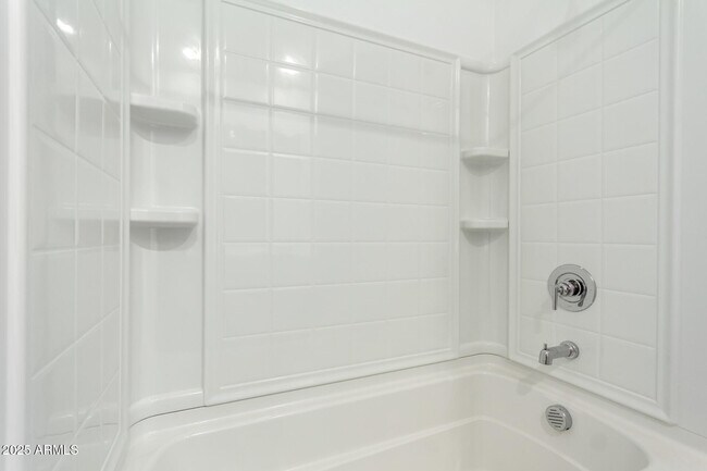 Building Photo - 7276 S 22nd Ln