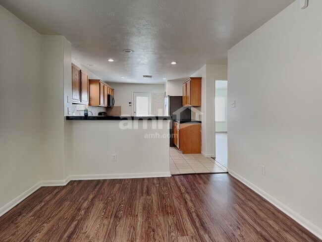 Building Photo - 10926 Windfern Lakes St