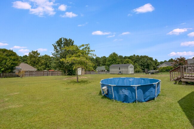 Building Photo - 202 Weeping Hollow Ct