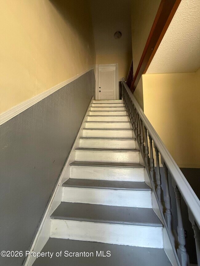 Building Photo - 1706 Prospect Ave