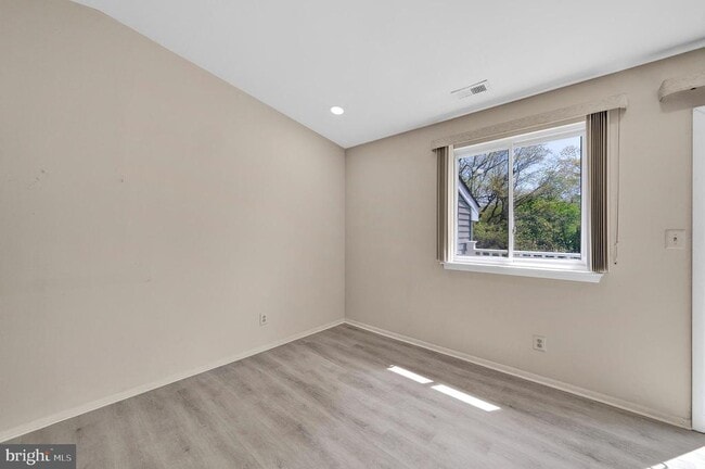 Building Photo - 306B Mulberry Cove