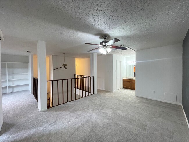 Building Photo - 3909 Tanglewilde St