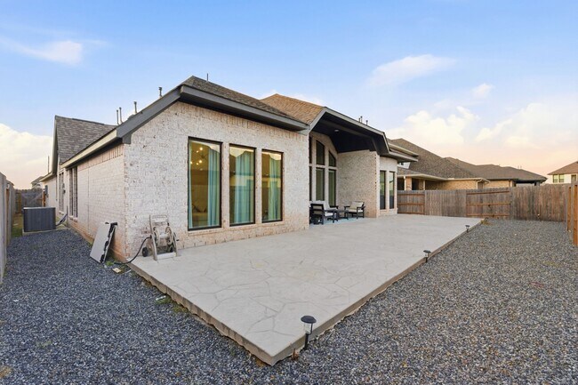 Building Photo - 2215 Crystal Reef Ct