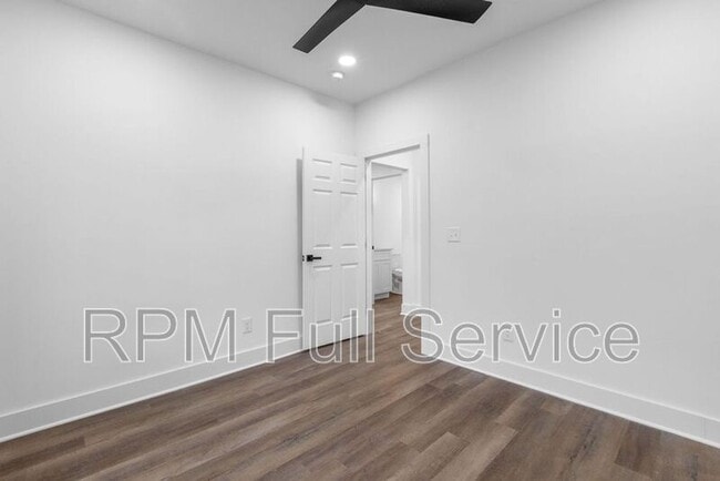 Building Photo - 1405 14th Ave N