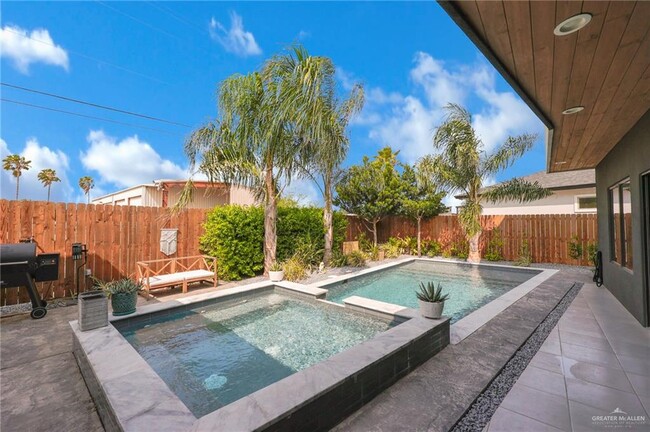 Building Photo - 2604 Wisteria Ave