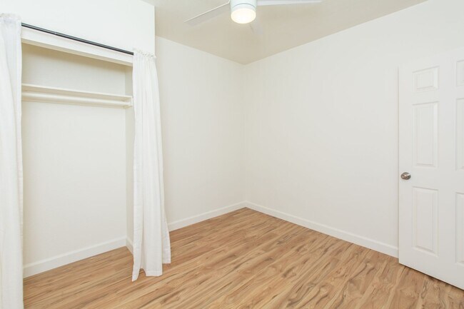 Building Photo - Refreshed + Bright 2 Bed/1 Bath in the Heart of North Park!